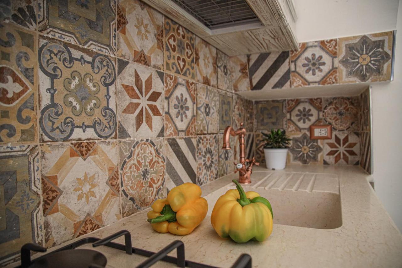 Domus Petra 104 Bed & Breakfast Ceglie Messapica Ngoại thất bức ảnh